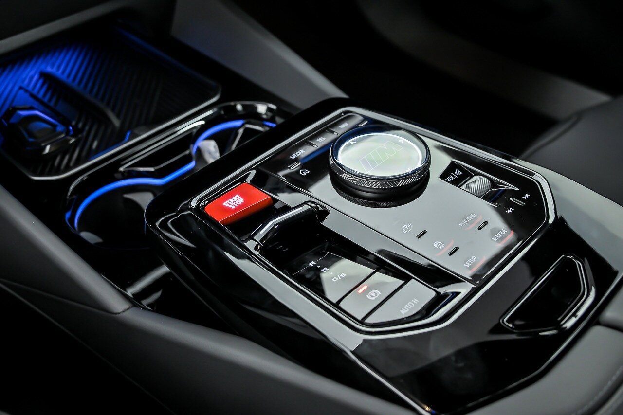 Used 2025 BMW M5 w/ Carbon Package AWD/4WD image 35