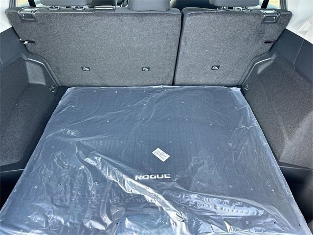 Used 2025 Nissan Rogue SV image 34