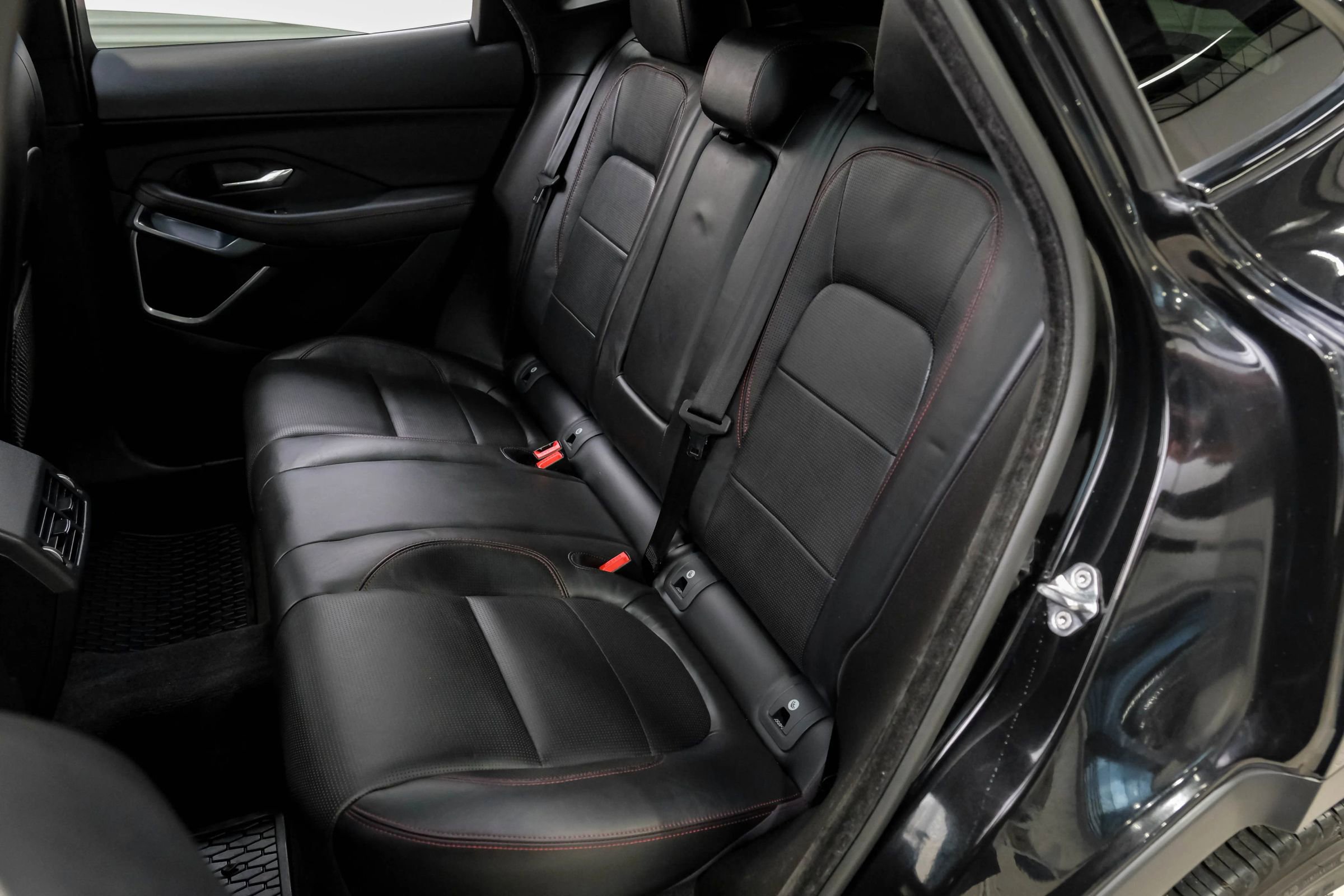 Used 2018 Jaguar E-PACE First Edition image 23