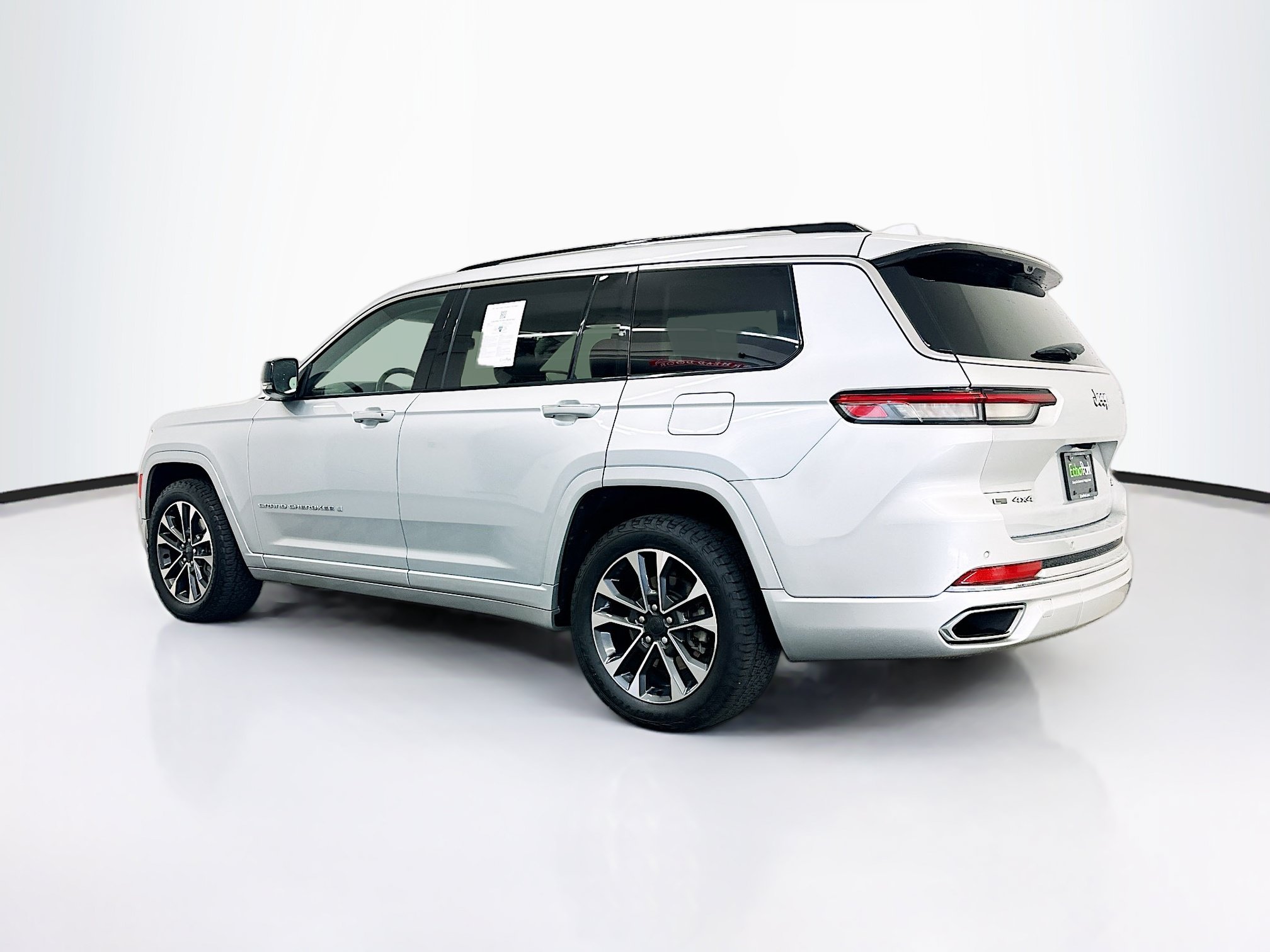 Used 2021 Jeep Grand Cherokee L Overland w/ Advanced Protech Group III AWD/4WD image 5