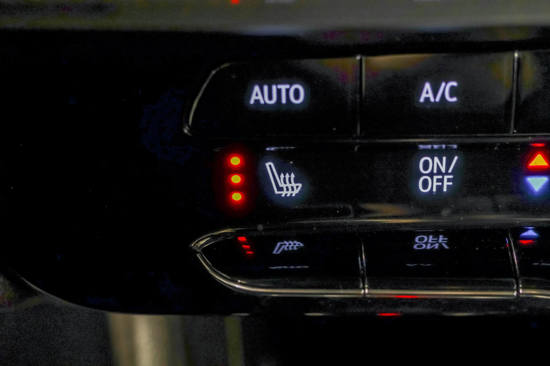 Used 2023 Chevrolet Bolt LT FWD image 10