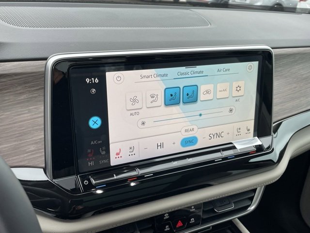 New 2025 Volkswagen Atlas SEL image 14