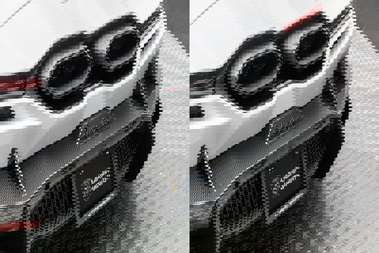 Used 2024 Lamborghini Revuelto image 35