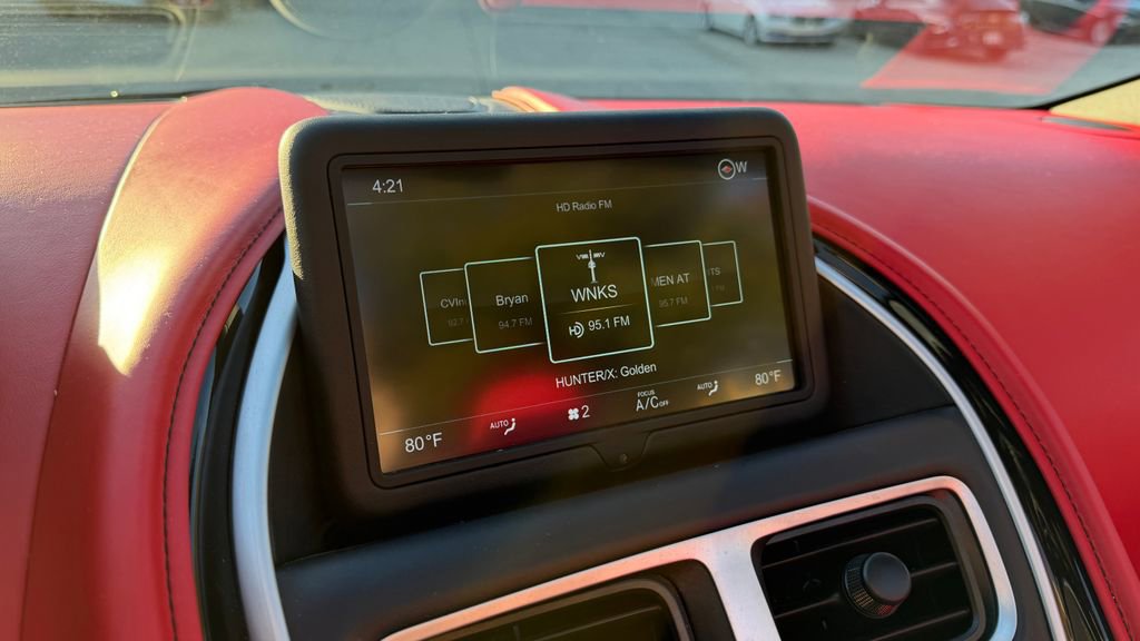 Used 2019 Aston Martin DB11 Volante image 21