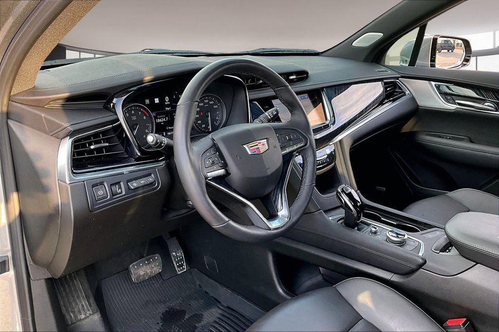Certified 2024 Cadillac XT6 Premium Luxury w/ Technology Package image 13