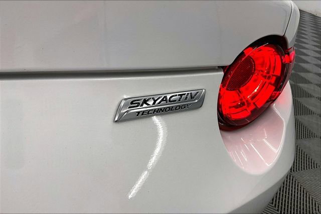 Used 2016 MAZDA MX-5 Miata Grand Touring RWD image 9