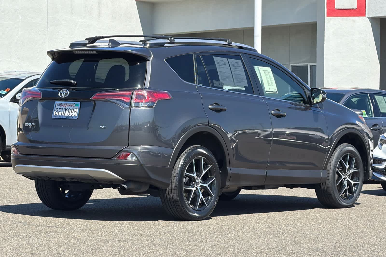 Used 2018 Toyota RAV4 SE w/ Power Extra Value Package FWD image 2