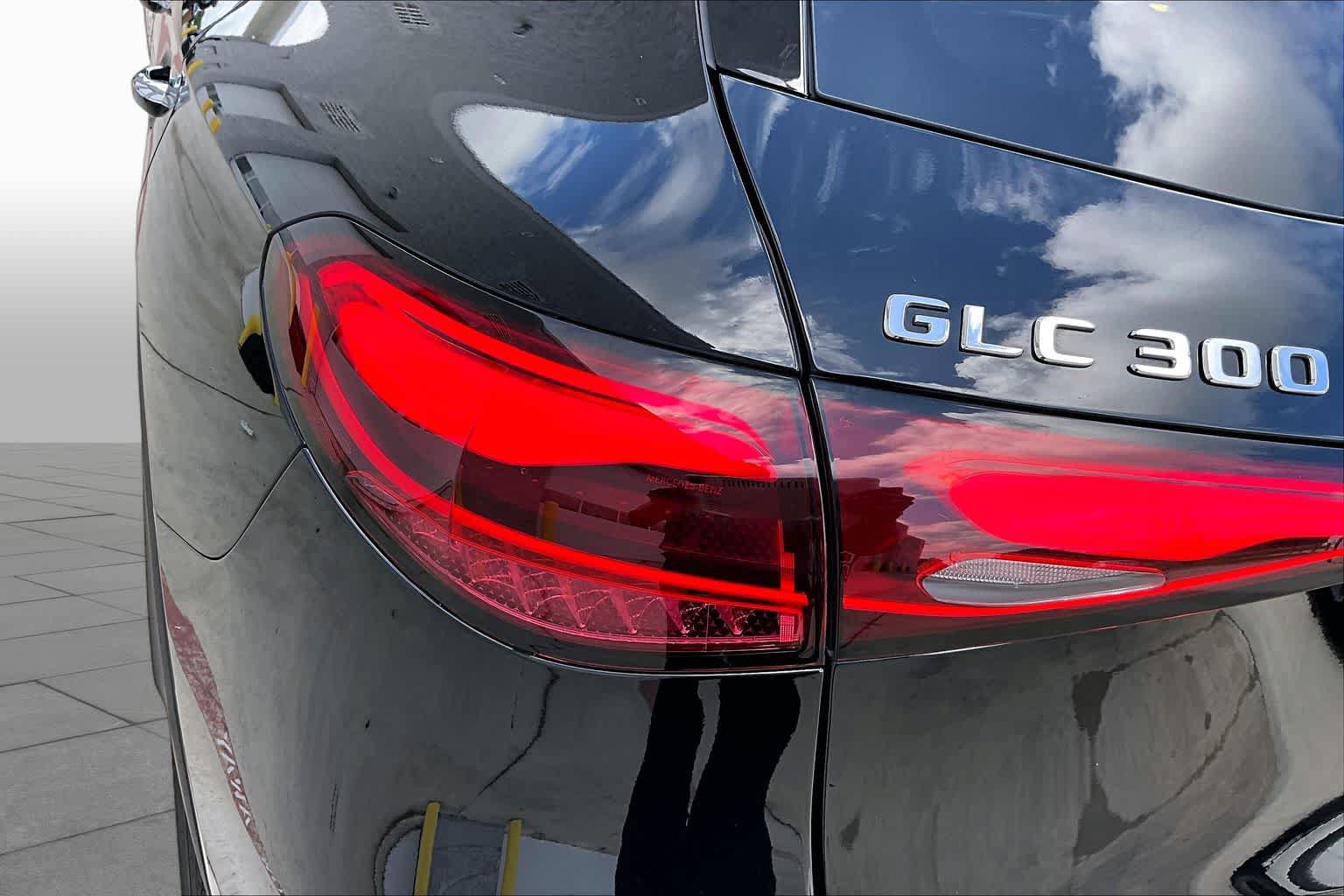 Used 2025 Mercedes-Benz GLC 300 image 25