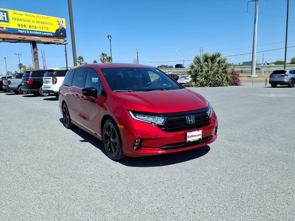 Used 2023 Honda Odyssey Sport image 2