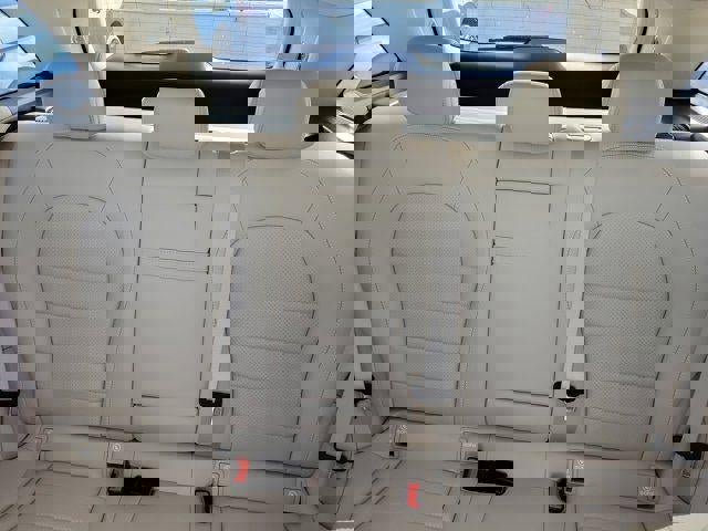 Used 2022 Mercedes-Benz GLC 300 image 11