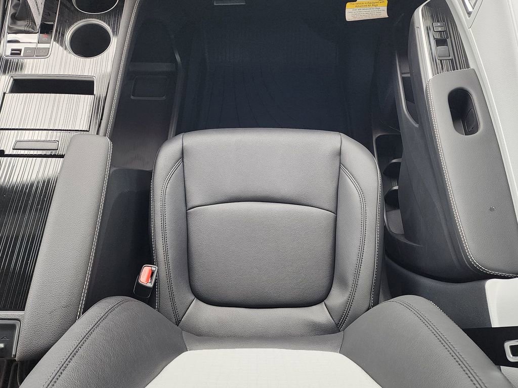 New 2026 Toyota Sienna XSE FWD image 9