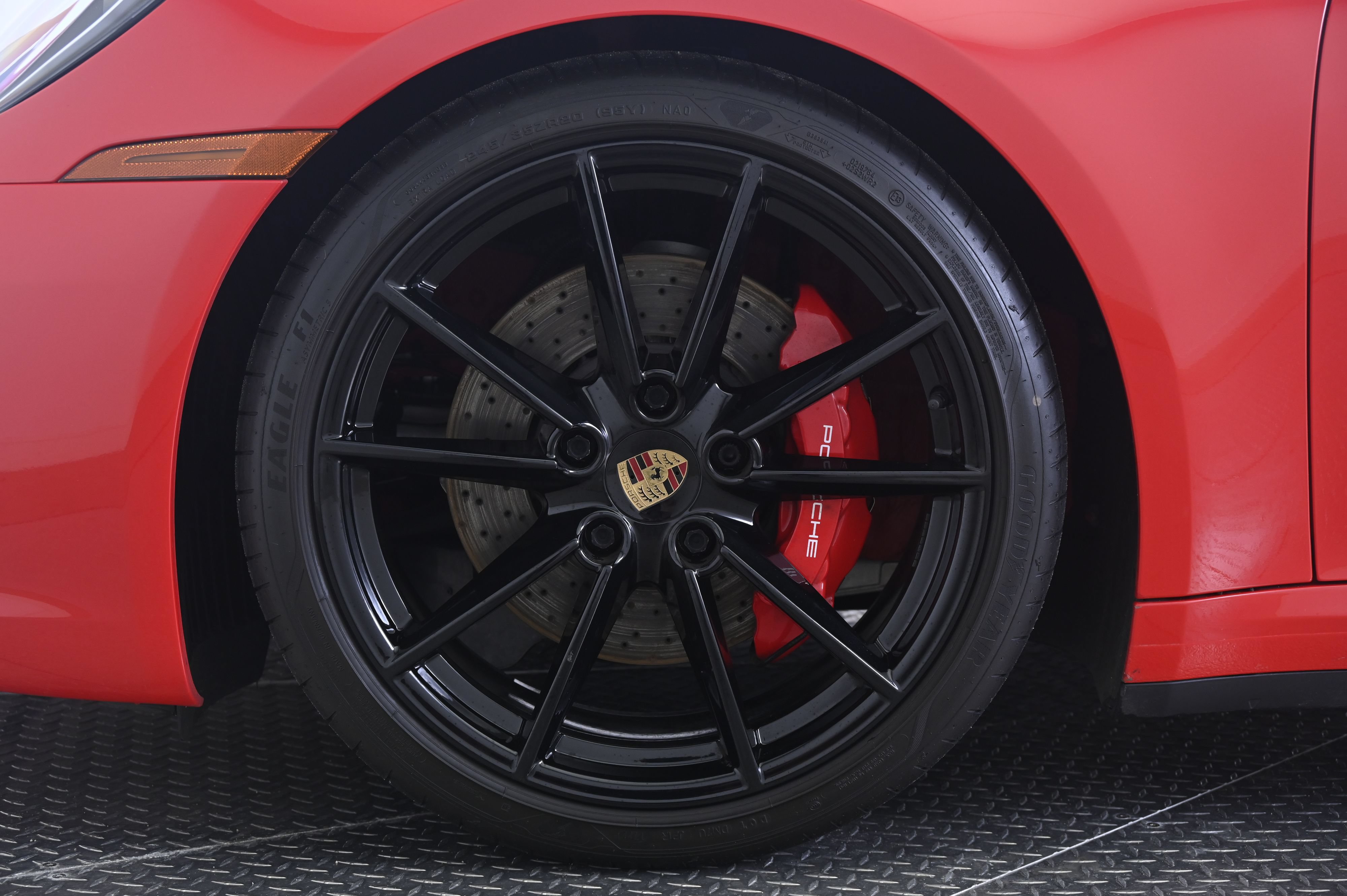 Used 2022 Porsche 911 Carrera S RWD image 11
