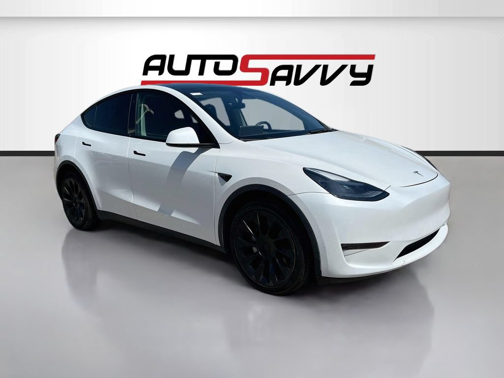 Used 2023 Tesla Model Y Long Range AWD/4WD image 1
