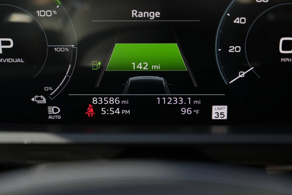 Used 2019 Audi e-tron Prestige AWD/4WD image 56