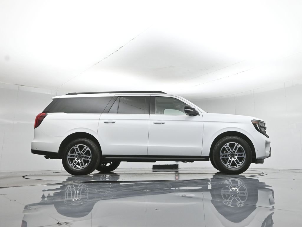 Used 2025 Ford Expedition Max Active AWD/4WD image 54