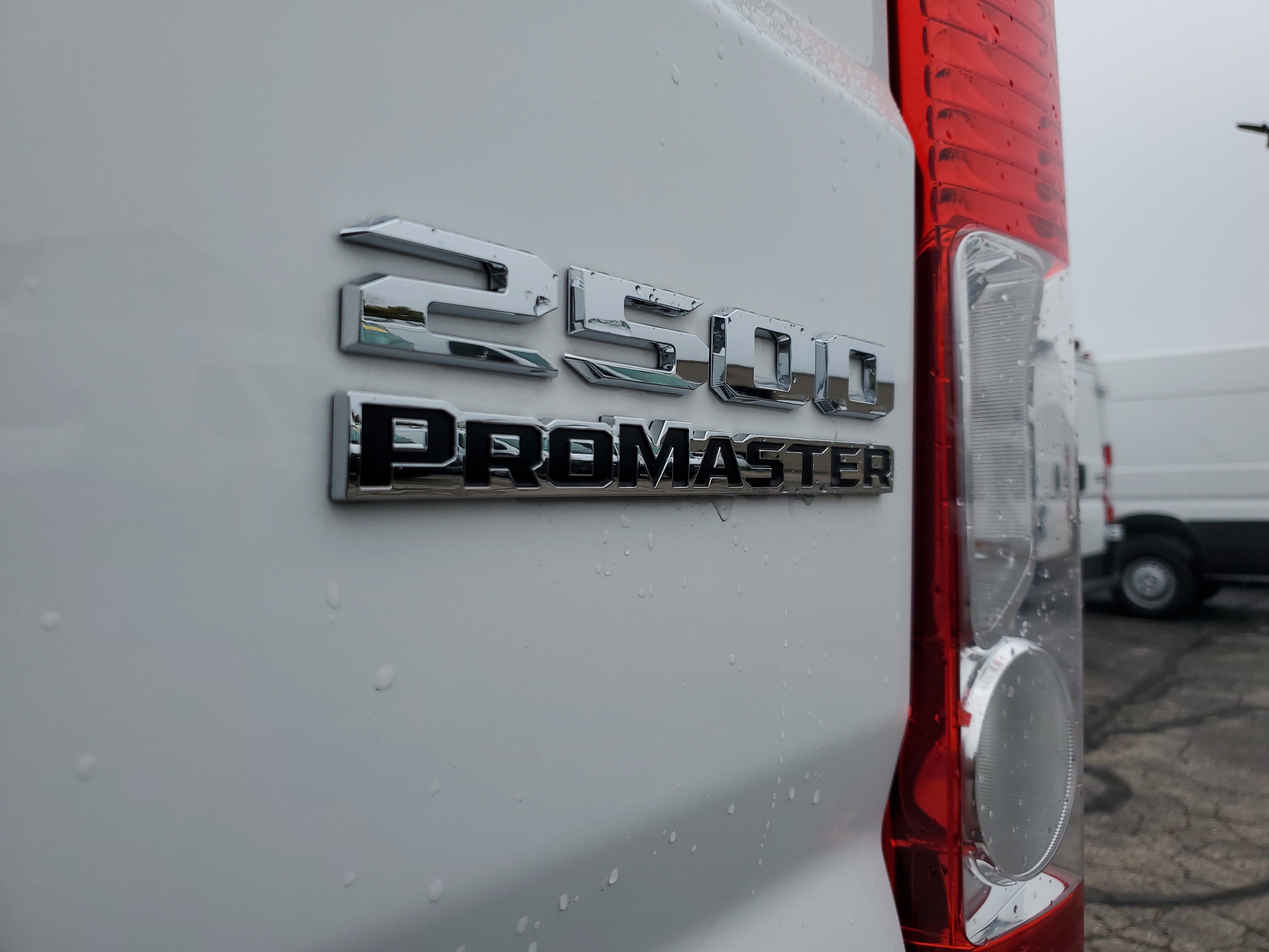 Used 2025 RAM ProMaster 2500 w/ Convenience Group image 28