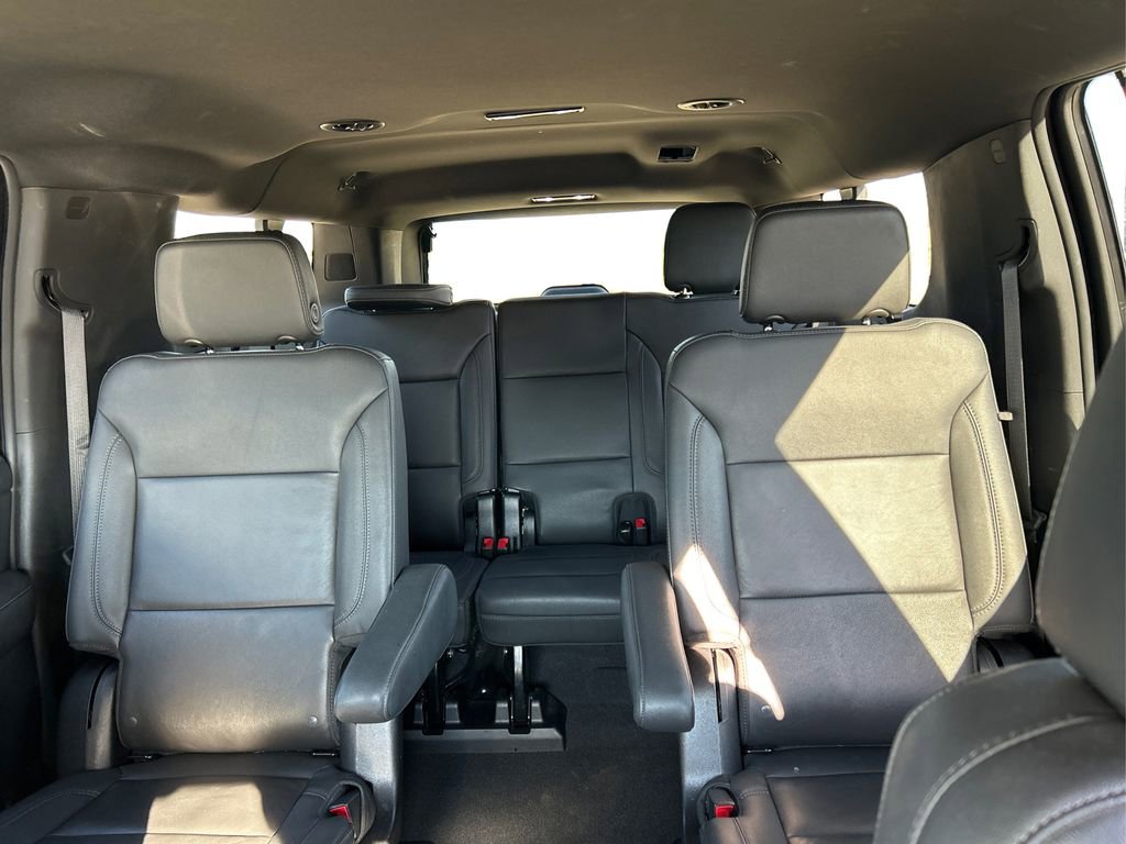 Used 2023 Chevrolet Suburban Z71 w/ Luxury Package AWD/4WD image 14