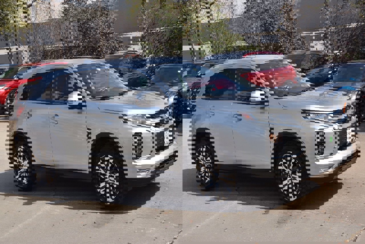 Used 2020 Mitsubishi Outlander Sport SE image 5