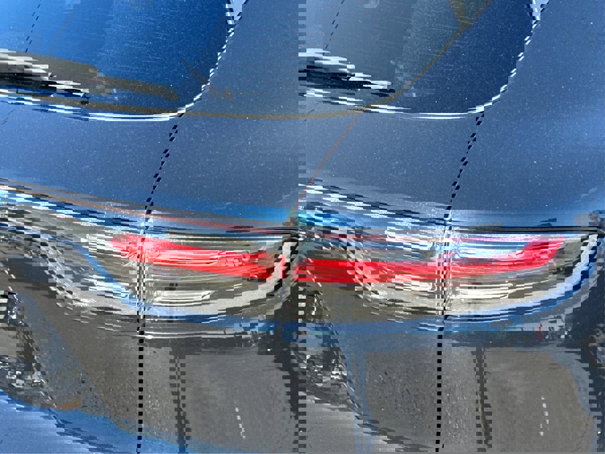 Used 2020 Porsche Cayenne image 32