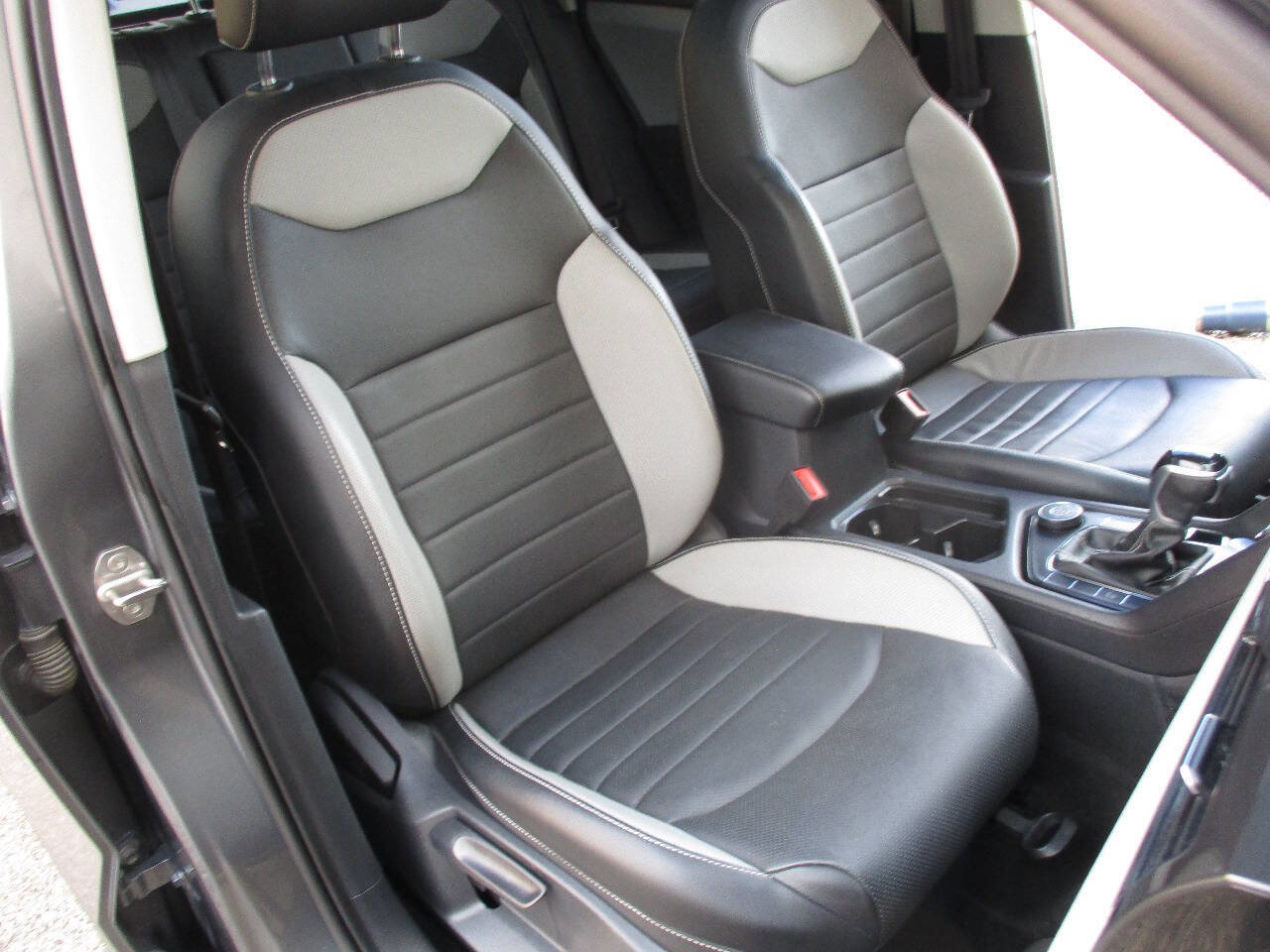 Used 2022 Volkswagen Taos SEL image 26