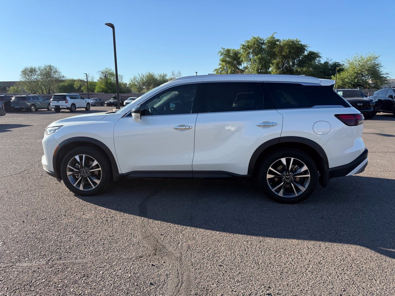 Used 2022 INFINITI QX60 Luxe w/ Cargo Package FWD image 8