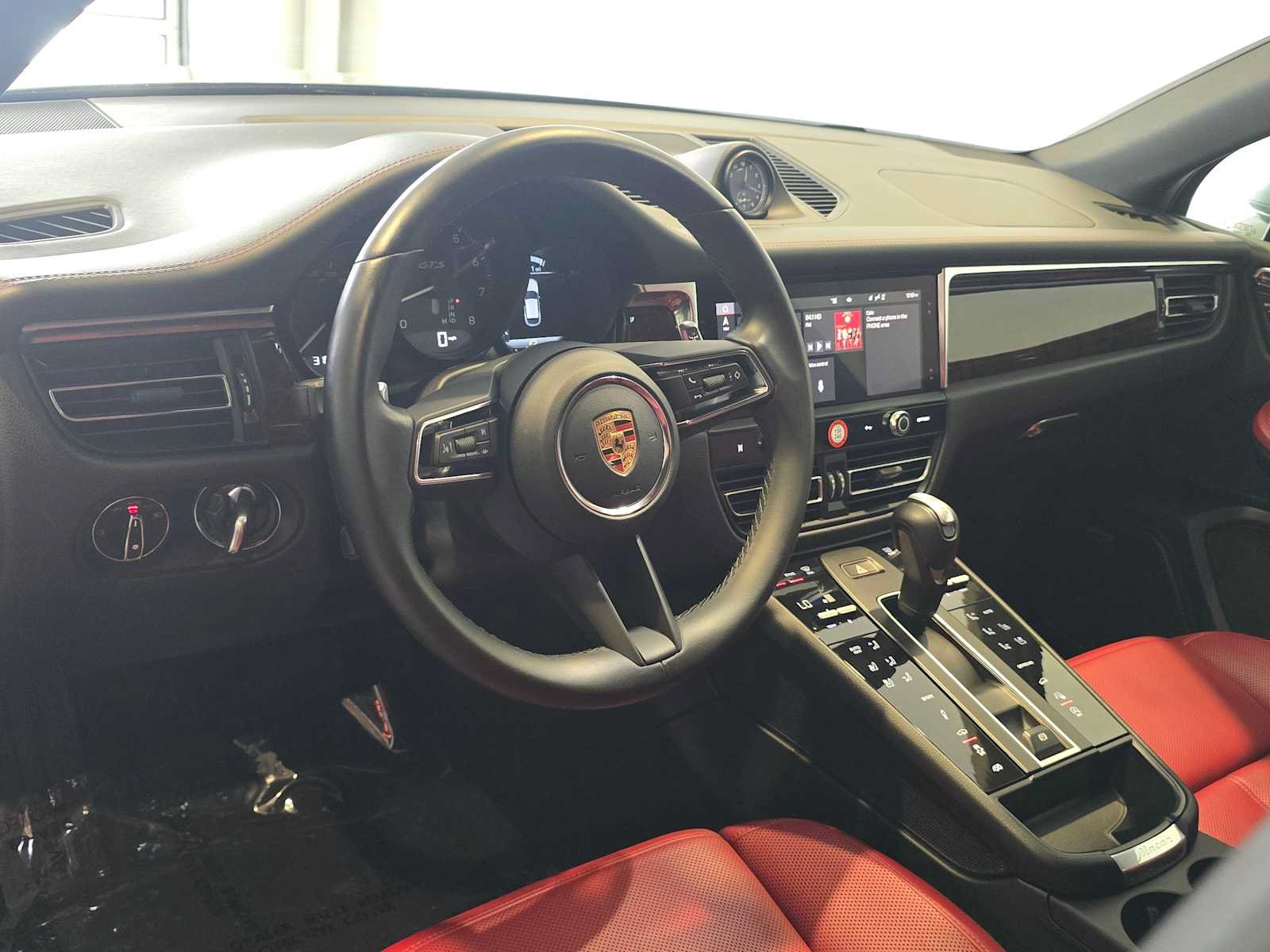 Used 2023 Porsche Macan GTS AWD/4WD image 4