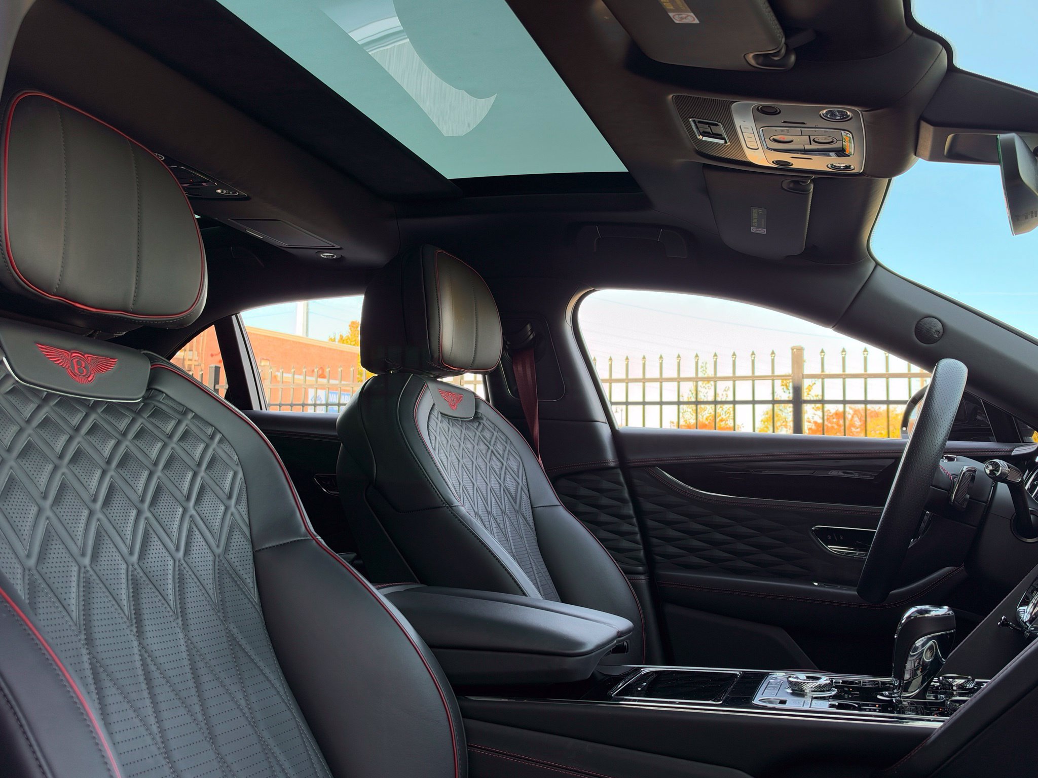 Used 2021 Bentley Flying Spur V8 AWD/4WD image 25