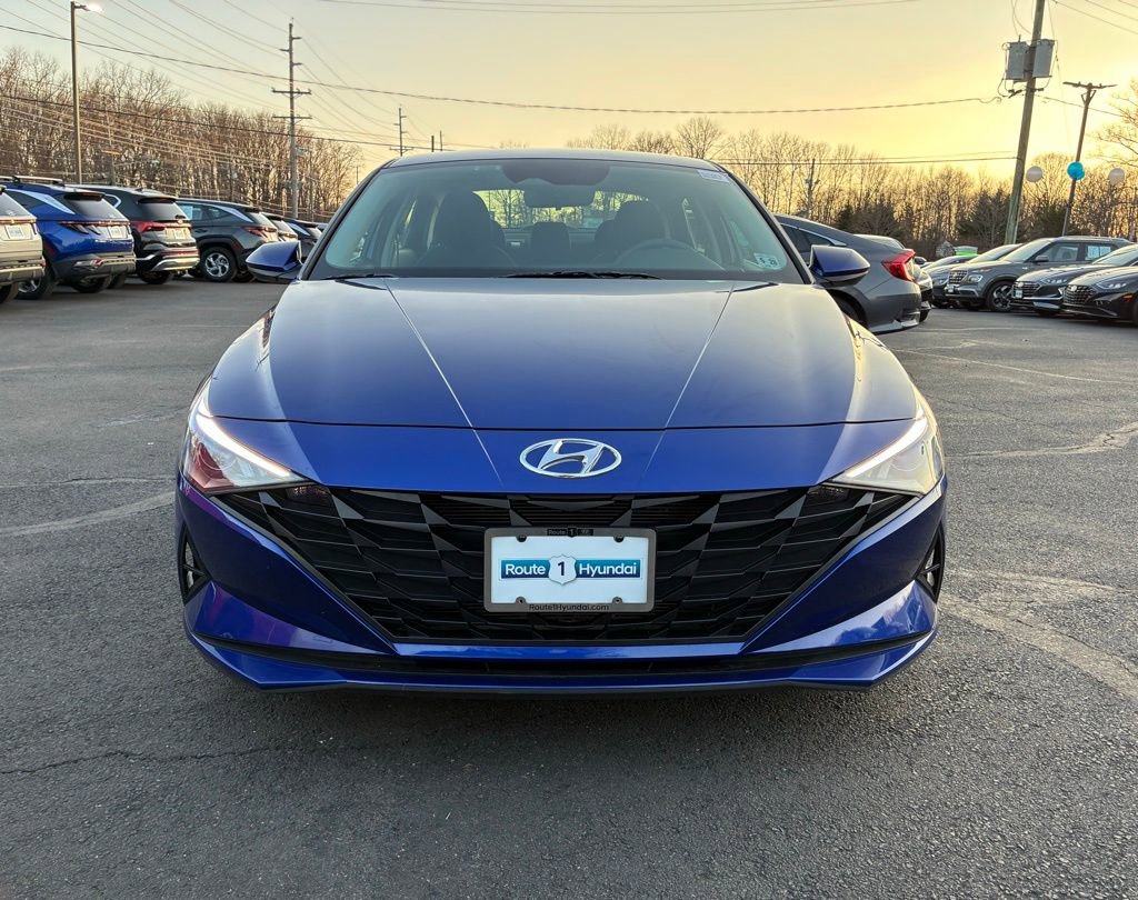 Used 2023 Hyundai Elantra SEL image 2
