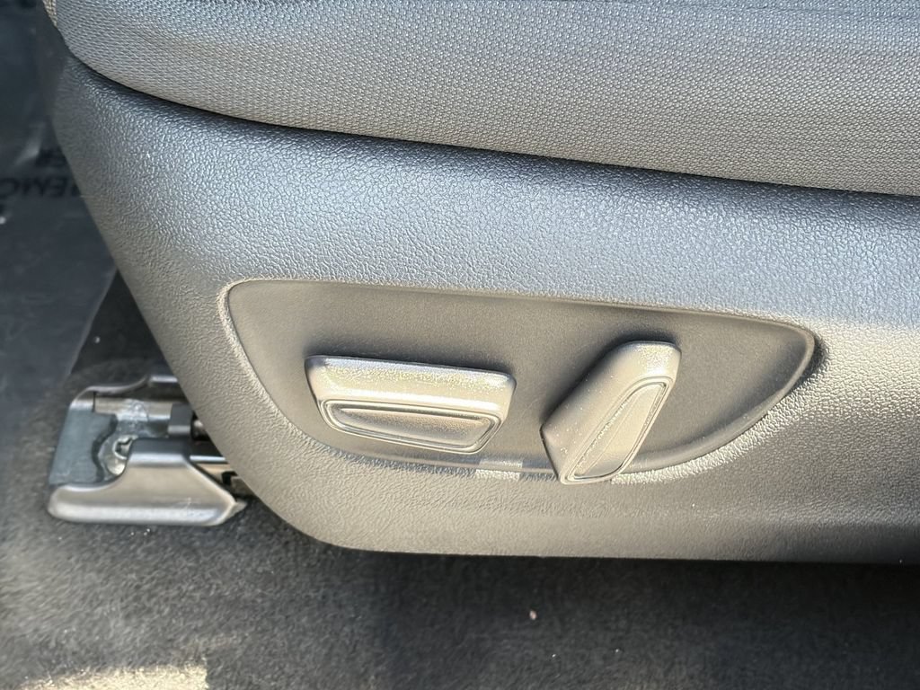 Certified 2025 Toyota Grand Highlander FWD image 25