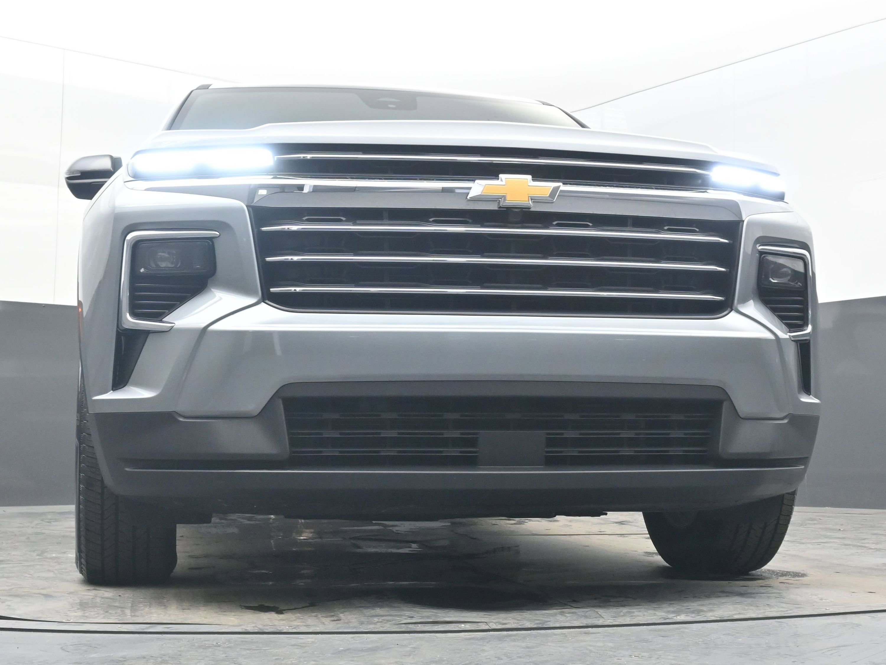 Used 2025 Chevrolet Traverse LT image 24