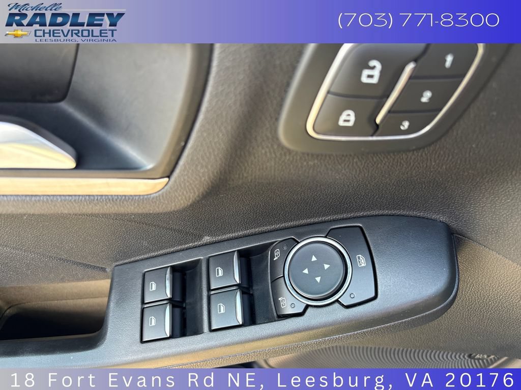 Used 2022 Ford Escape Titanium w/ Titanium Elite Package AWD/4WD image 13
