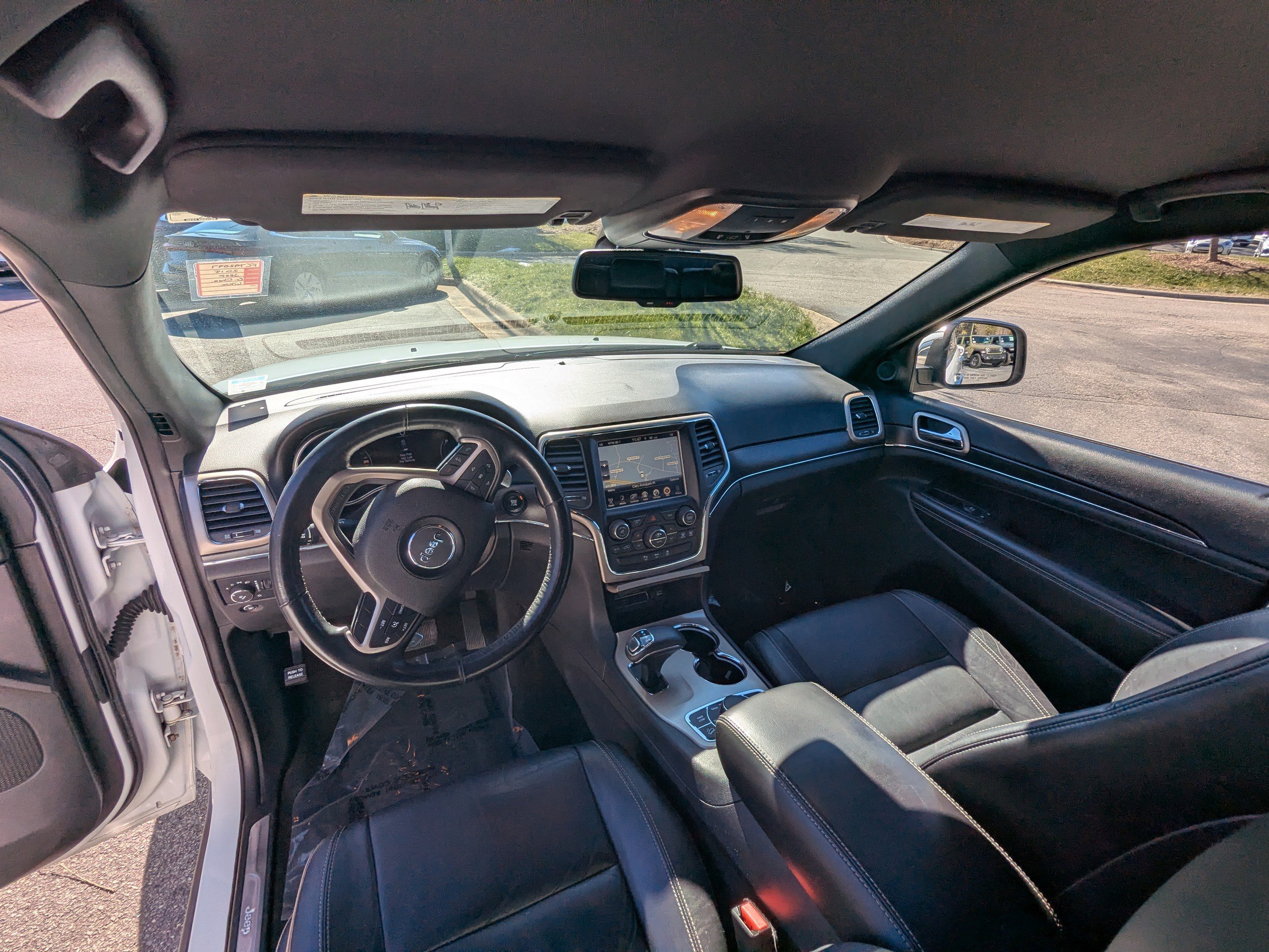 Used 2015 Jeep Grand Cherokee Limited image 12