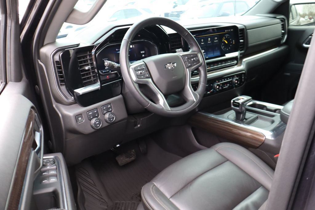 Used 2022 Chevrolet Silverado 1500 LT Trail Boss w/ LT Trail Boss Premium Package image 17