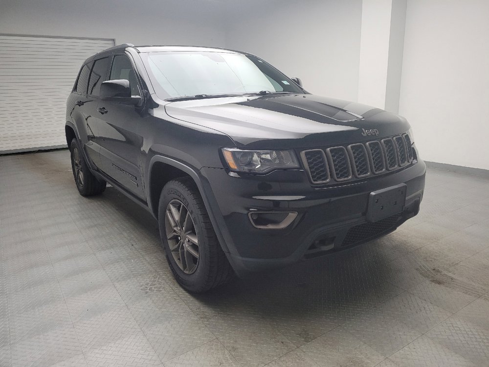 Used 2017 Jeep Grand Cherokee Laredo AWD/4WD image 13