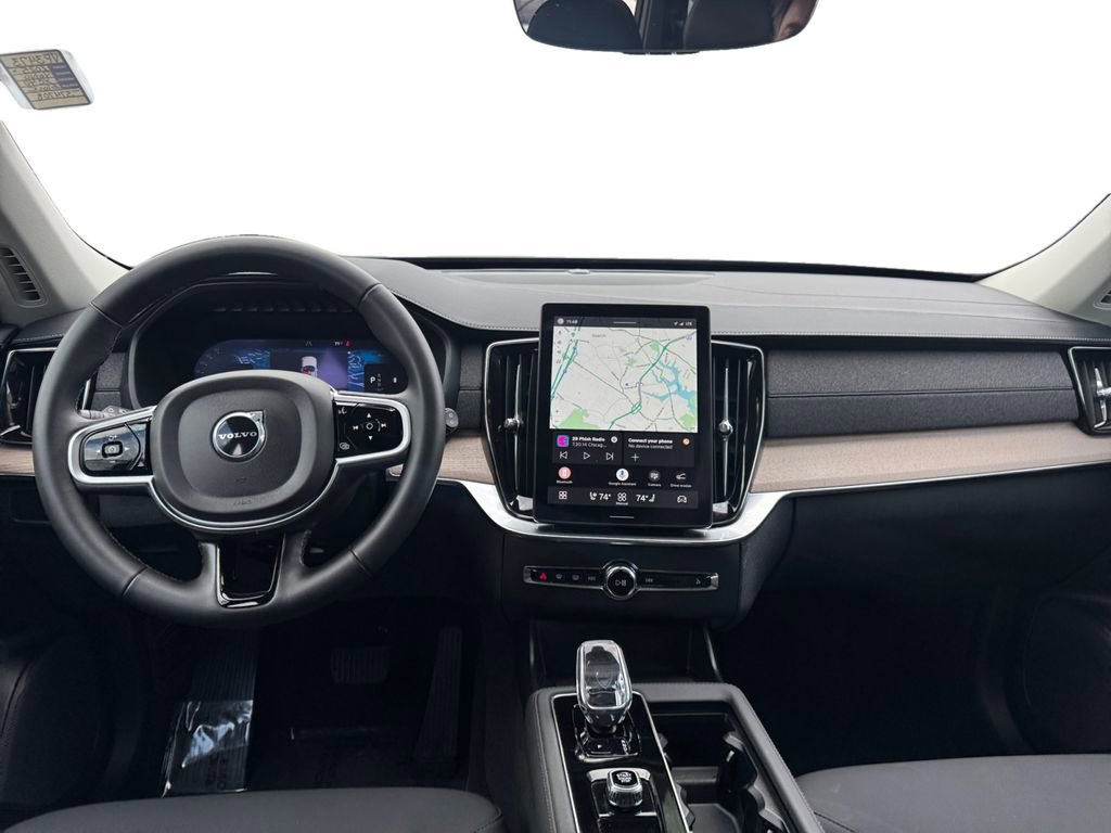 Certified 2025 Volvo XC90 B5 Plus image 24