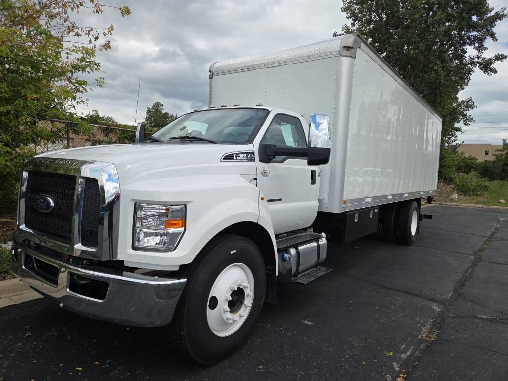Used 2021 Ford F650 2WD Regular Cab Super Duty image 1