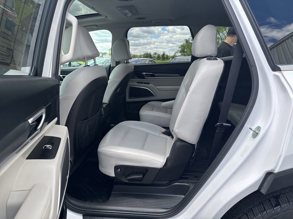 Used 2022 Kia Telluride S AWD/4WD image 33