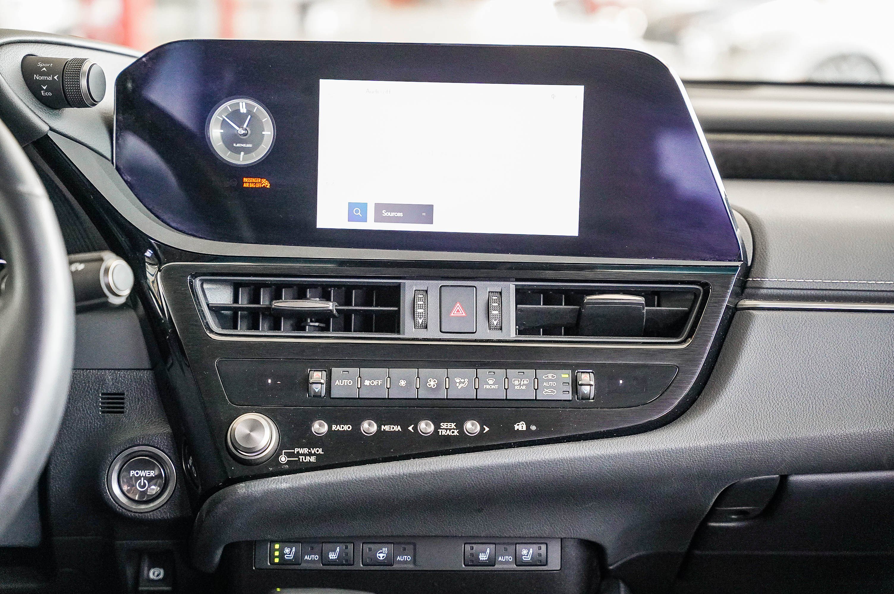 Used 2023 Lexus ES 300h w/ Premium Package image 14