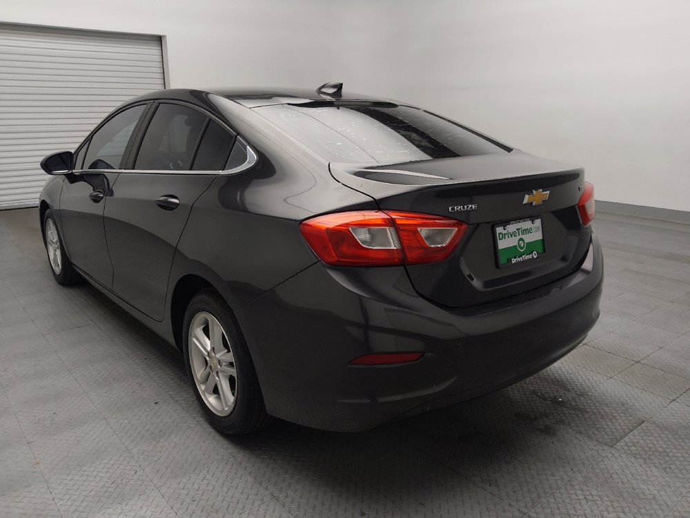 Used 2017 Chevrolet Cruze LT FWD image 5