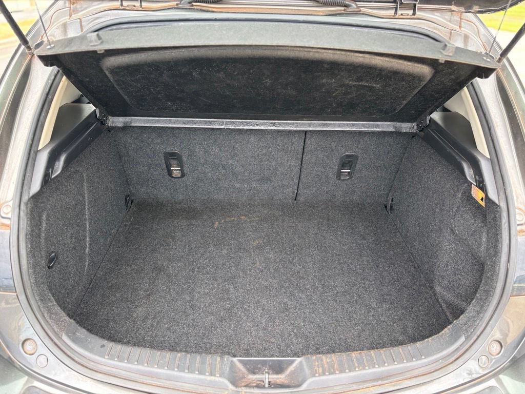 Used 2013 MAZDA MAZDA3 i Touring FWD image 13