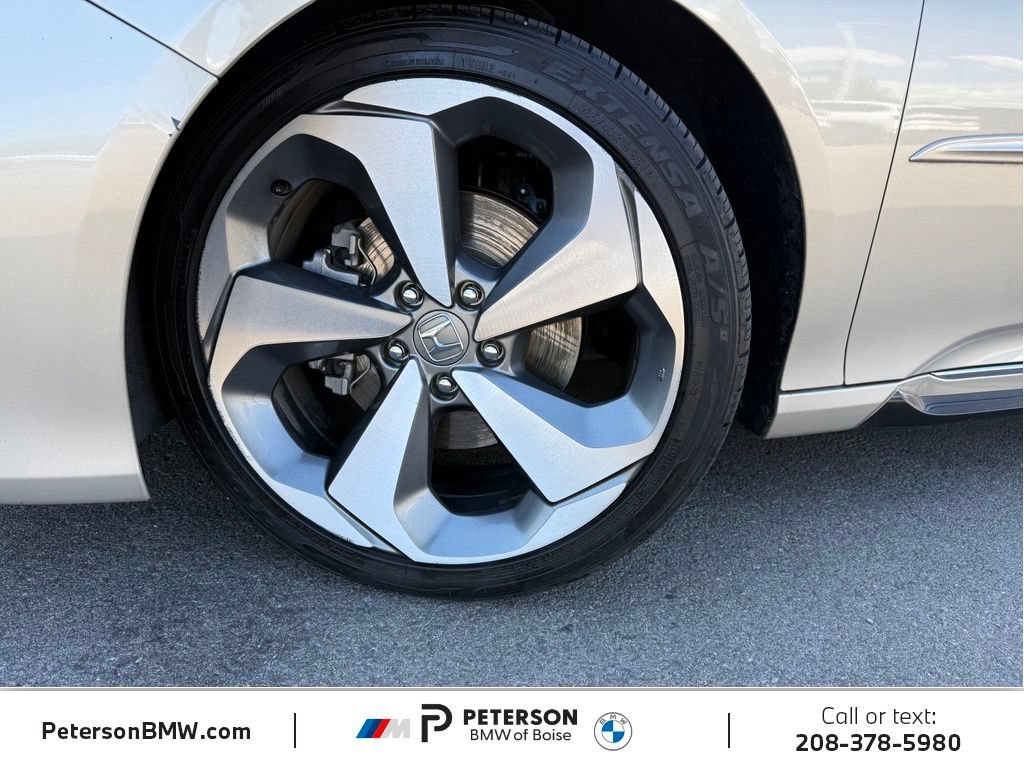 Used 2018 Honda Accord Touring image 32