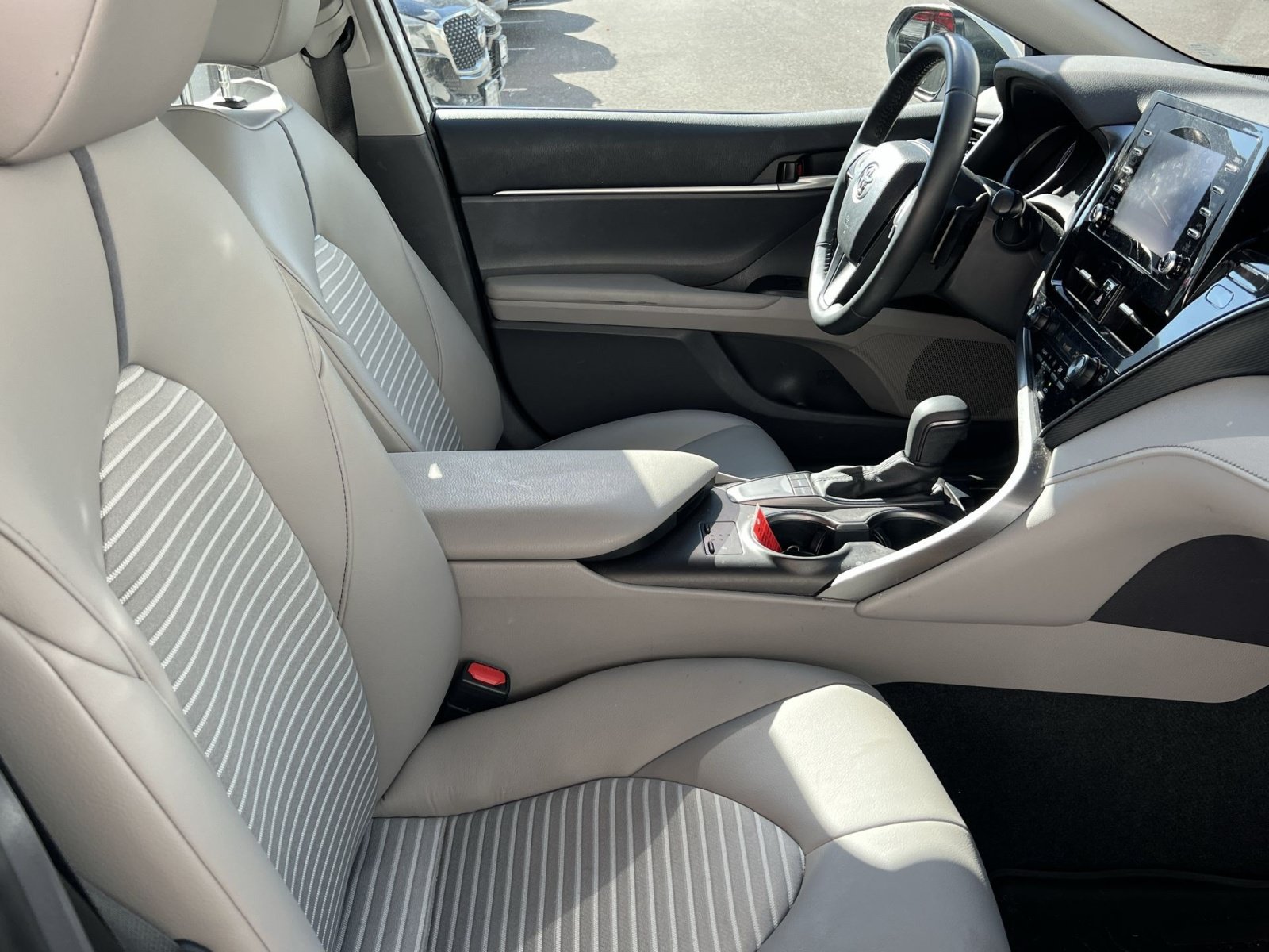 Used 2024 Toyota Camry SE w/ Cold Weather Package FWD image 25