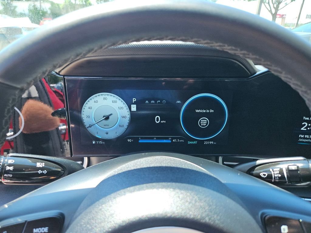 Used 2025 Hyundai Elantra SEL FWD image 19