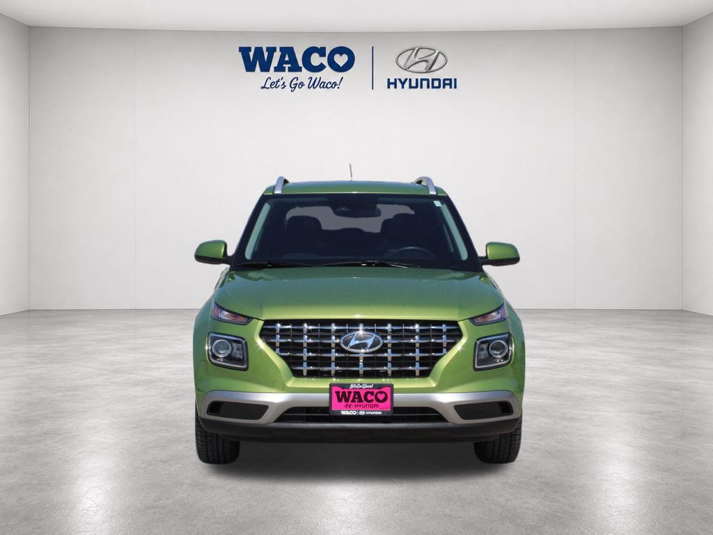 Used 2024 Hyundai Venue SEL FWD video 2