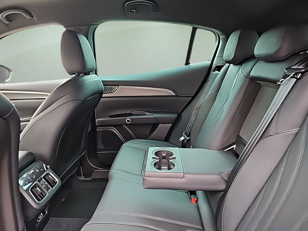 New 2024 Maserati Grecale GT image 26