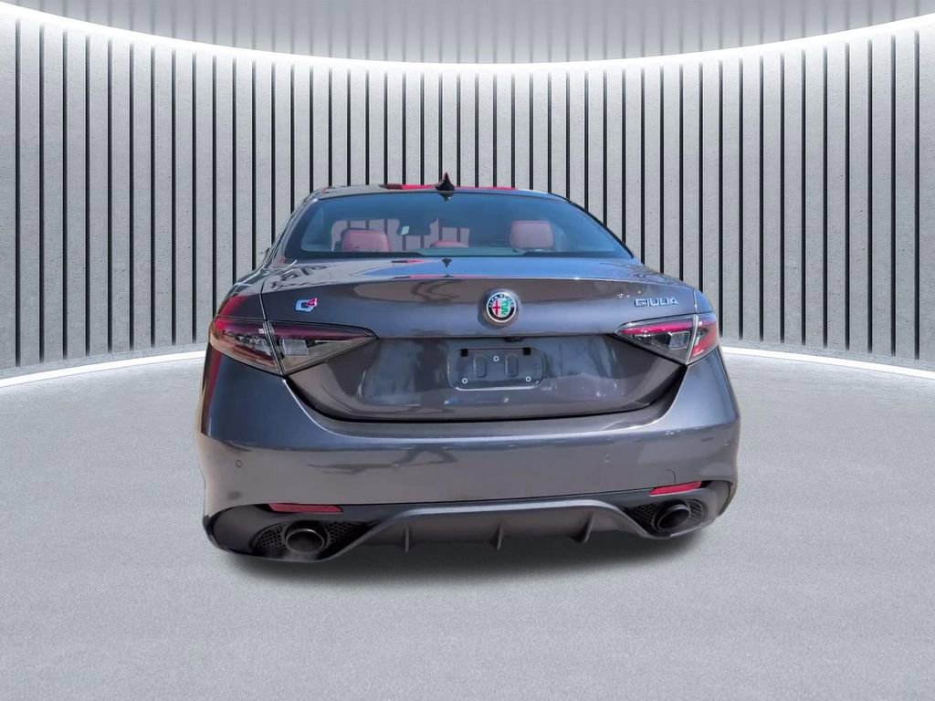 Used 2024 Alfa Romeo Giulia Veloce image 10