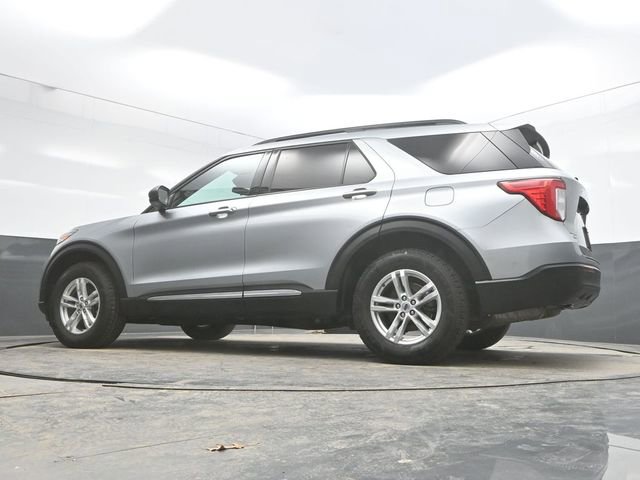 Used 2022 Ford Explorer XLT image 30