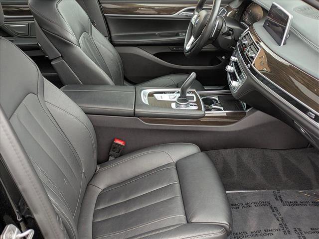 Used 2021 BMW 740i xDrive AWD/4WD image 23
