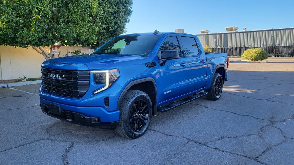 Used 2022 GMC Sierra 1500 Elevation w/ LPO, Elevation Black Package RWD image 4