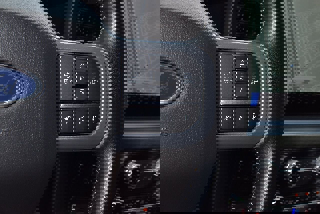 Used 2023 Ford F250 Lariat w/ Lariat Ultimate Package AWD/4WD image 24